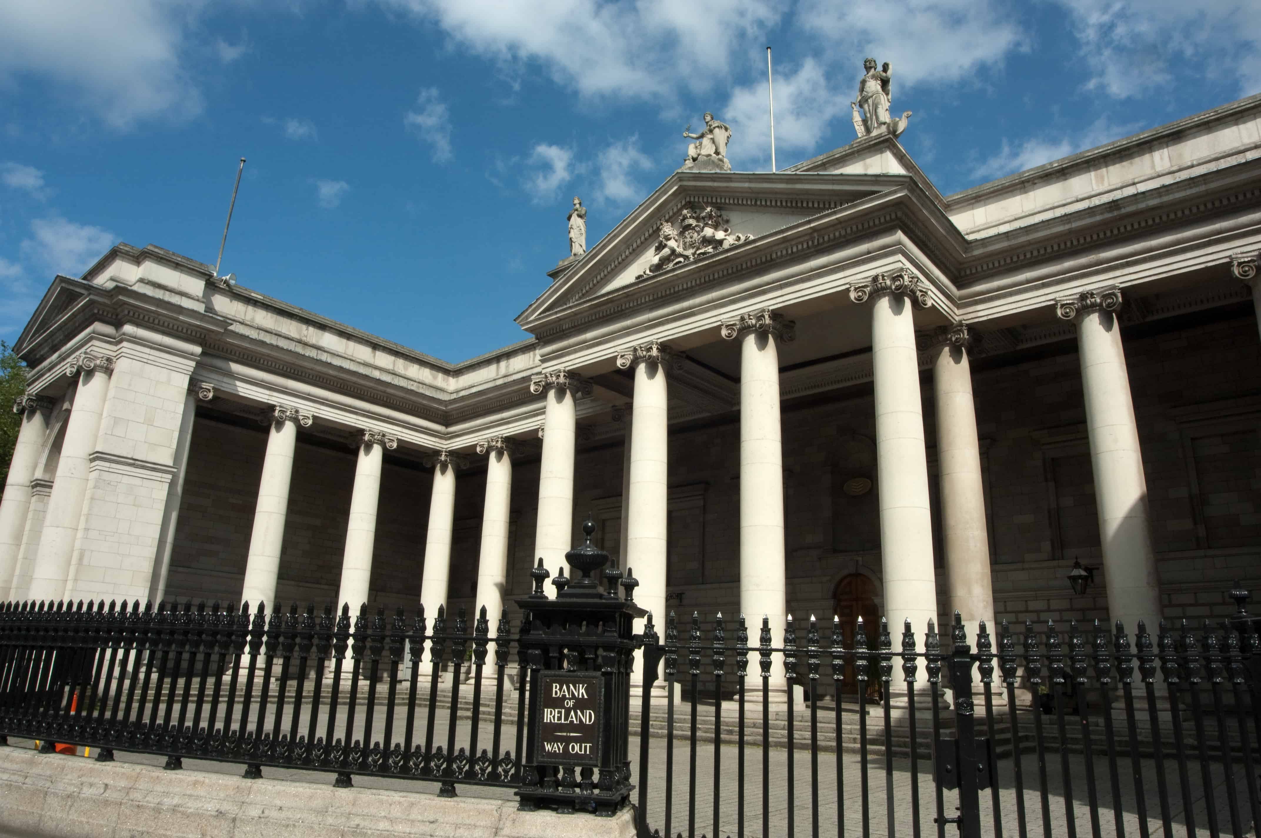 Irish banks to sell more bad loans Debitos Debitos
